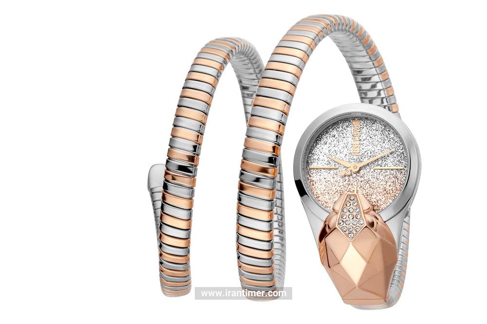 ساعت مچی زنانه جاست کاوالی مدل JC1L114M0075 یک ساعت دارای روکش رنگ پی وی دی (PVD) بهره مند از طراحی جذاب